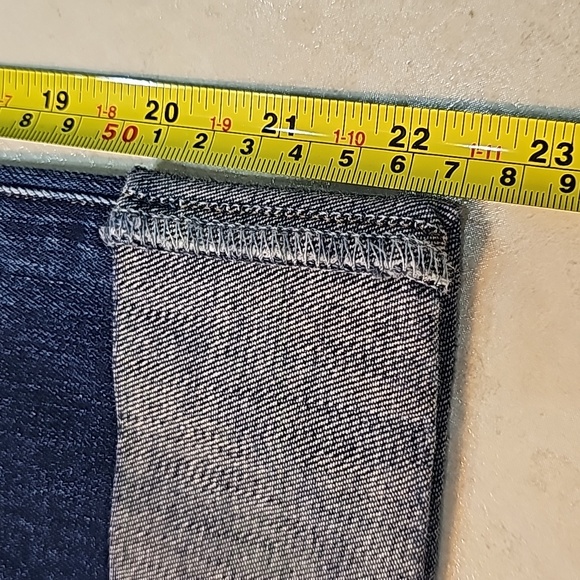 Citizens of Humanity Cropped Straight Leg Jeans - Picture 7 of 8